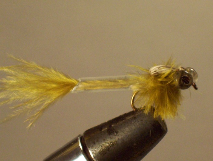 la libellule bic ....tube de bic + autruche +perles transparentes pour les yeux